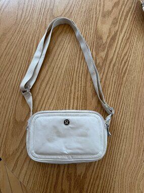 Lululemon Crossbody Camera Bag - White/Ivory